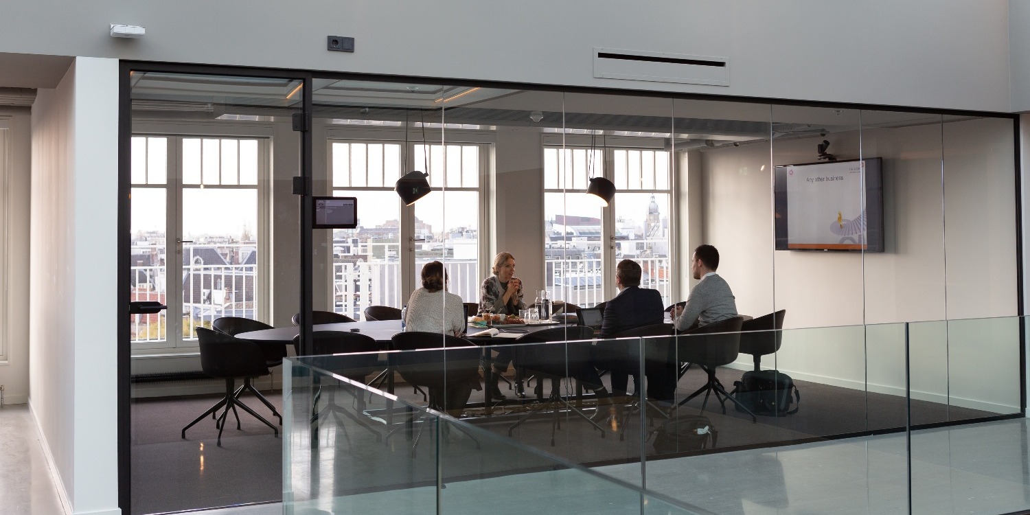 Directiekamer setting-1